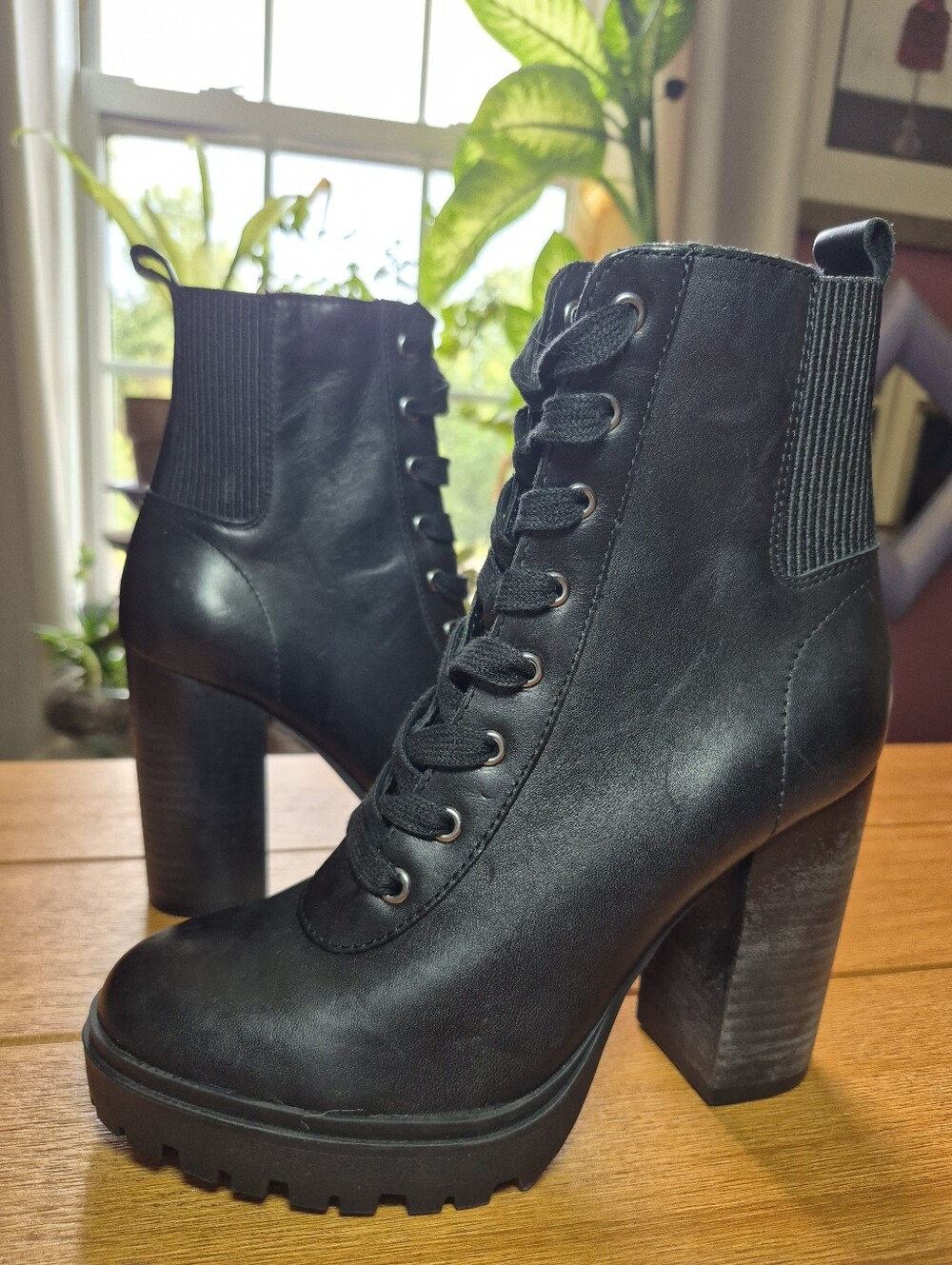 Steve Madden Latch Boots - Size 6.5